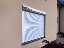 Venkovní hliníková roleta solární